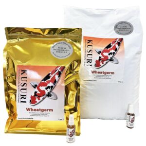 kusuri-wheatgerm-koso-bag-and-spray Set photo of the KUSURI Wheatgerm Koi Food bag alongside the Kōso P health supplement spray.
